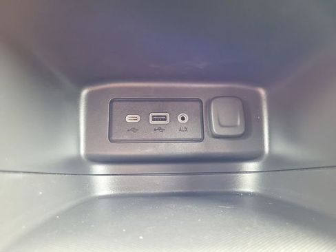 Used 2022 Chevrolet Equinox LT AWD/4WD image 18