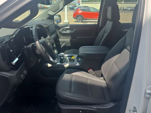 Used 2024 Chevrolet Silverado 1500 LTZ w/ LTZ Convenience Package II image 14