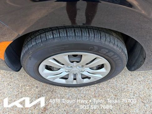 Used 2020 Kia Soul LX FWD image 4