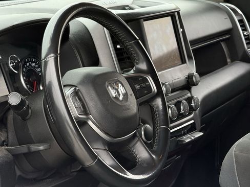 Used 2019 RAM 1500 Big Horn RWD image 7