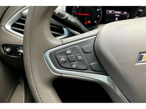 Used 2022 Chevrolet Malibu LT FWD image 25