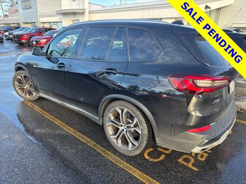 Used 2021 BMW X5 xDrive45e w/ Executive Package image 3