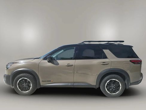 Used 2023 Nissan Pathfinder Rock Creek AWD/4WD image 3