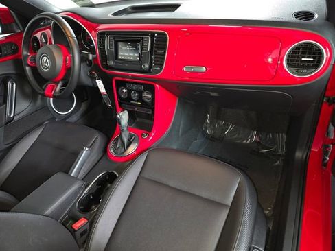 Used 2019 Volkswagen Beetle 2.0T S image 22