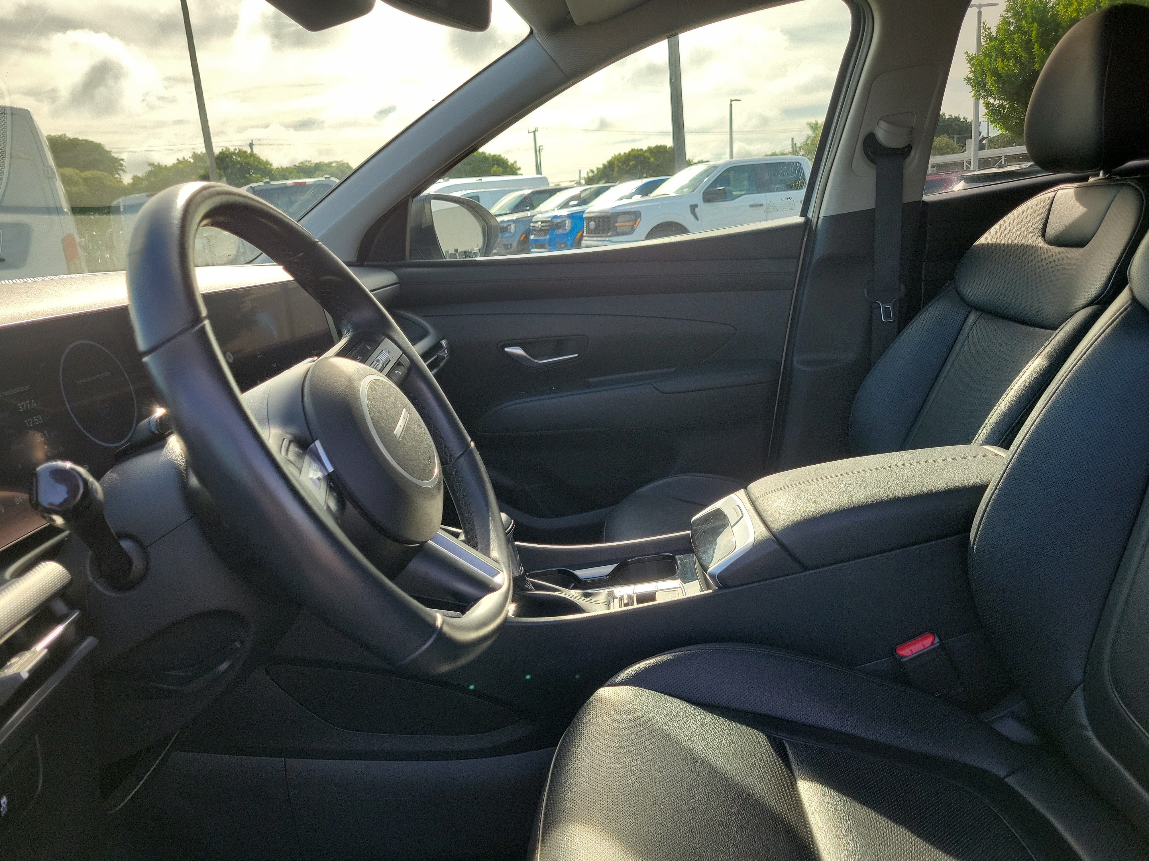 Used 2025 Hyundai Tucson SEL FWD image 12