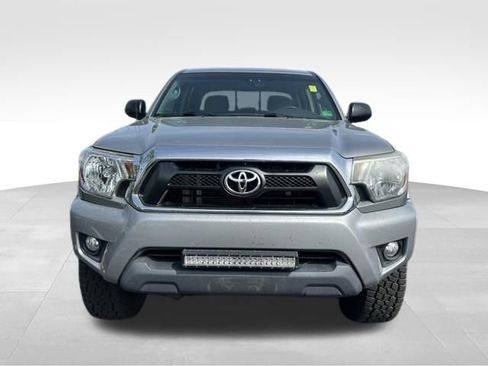 Used 2014 Toyota Tacoma 4x4 Double Cab w/ TRD Off-Road Package image 12
