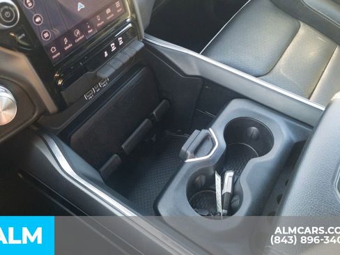 Used 2025 RAM 1500 Laramie image 10