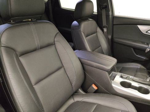 Used 2020 Chevrolet Blazer LT FWD image 21