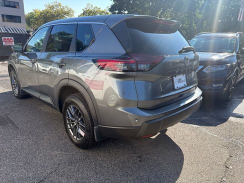 Used 2025 Nissan Rogue S AWD/4WD image 4