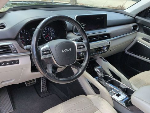 Used 2022 Kia Telluride SX w/ SX Prestige Package AWD/4WD image 10