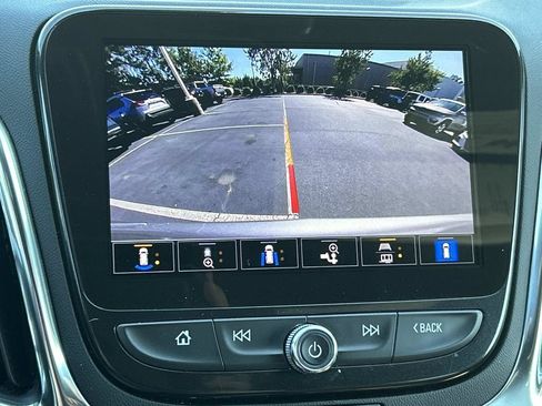 Used 2023 Chevrolet Equinox Premier AWD/4WD image 41