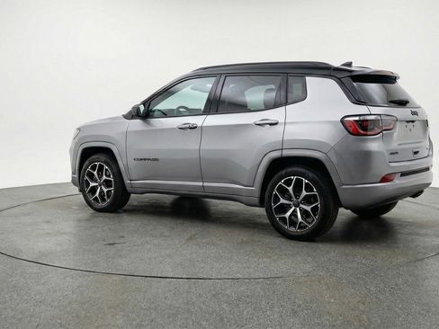 Used 2025 Jeep Compass Limited AWD/4WD image 6
