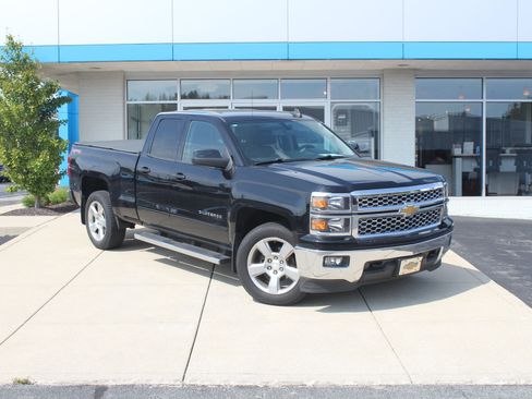 Used 2015 Chevrolet Silverado 1500 LT w/ LT Convenience Package AWD/4WD image 4