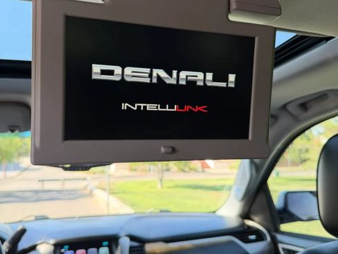 Used 2017 GMC Yukon Denali w/ Open Road Package AWD/4WD image 17