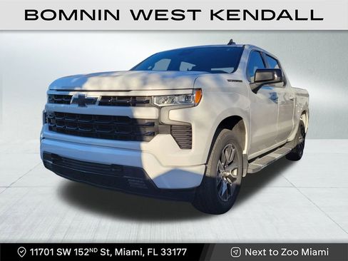 Used 2022 Chevrolet Silverado 1500 RST image 2