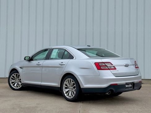Used 2014 Ford Taurus Limited w/ Equipment Group 301A FWD image 4