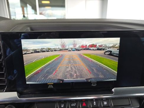 Used 2024 Chevrolet Silverado 2500 LT image 30