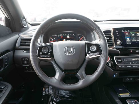Used 2025 Honda Passport Black Edition image 21