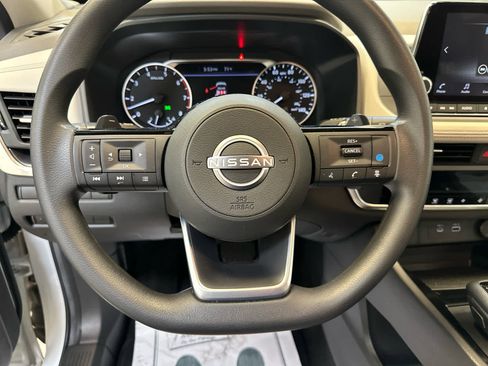 Certified 2023 Nissan Rogue SV image 12