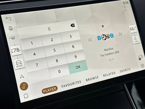 Certified 2025 Land Rover Range Rover Evoque Dynamic SE image 20