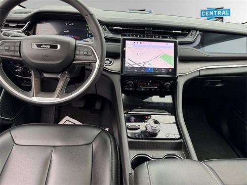 Certified 2023 Jeep Grand Cherokee 4xe image 11