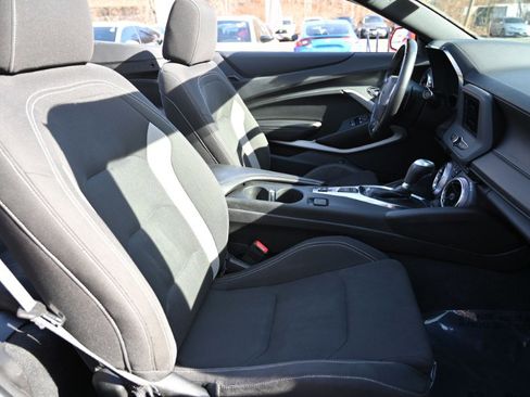 Used 2023 Chevrolet Camaro LT RWD image 17