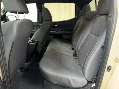 Used 2016 Toyota Tacoma TRD Off-Road w/ Premium & Technology Package image 21