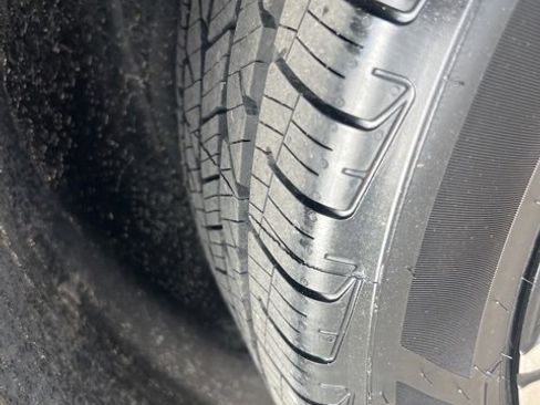 Used 2021 Chevrolet TrailBlazer RS w/ Technology Package image 22