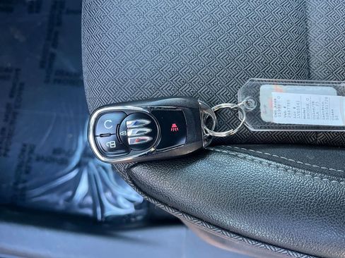 Used 2025 Buick Encore GX Preferred image 21