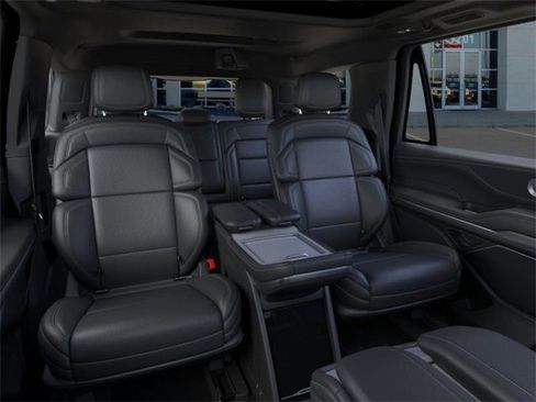 New 2025 Lincoln Navigator Reserve w/ Jet Appearance Package image 11