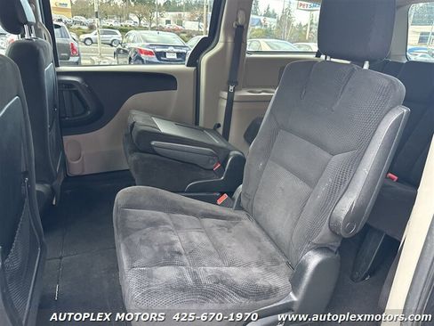 Used 2017 Dodge Grand Caravan SE w/ Power Window Group image 11