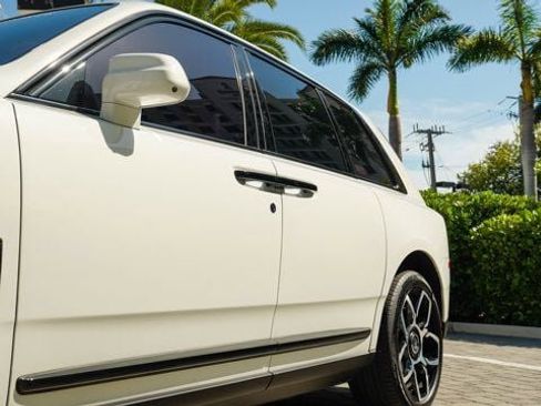 Used 2024 Rolls-Royce Cullinan image 39