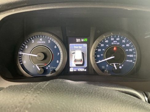 Used 2020 Toyota Sienna XLE Premium image 25