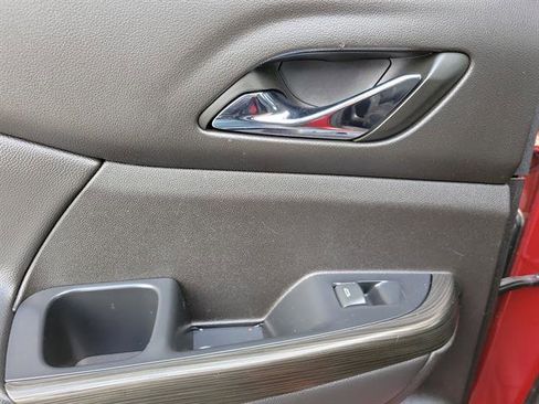 Used 2022 GMC Acadia SLT w/ Elevation Edition image 24