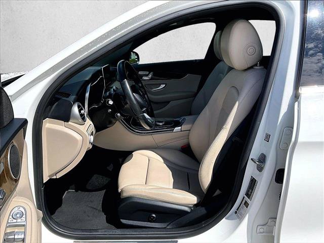 Used 2018 Mercedes-Benz C 300 4MATIC Sedan image 24