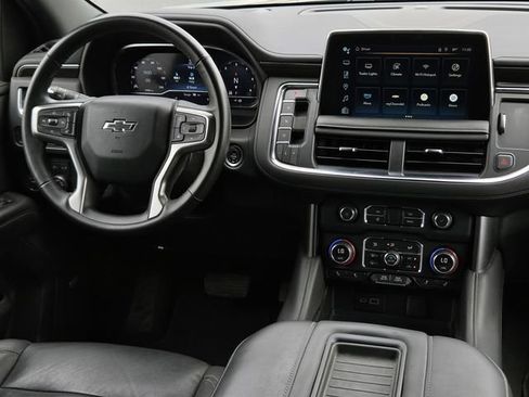 Used 2024 Chevrolet Tahoe Z71 w/ Luxury Package AWD/4WD image 5