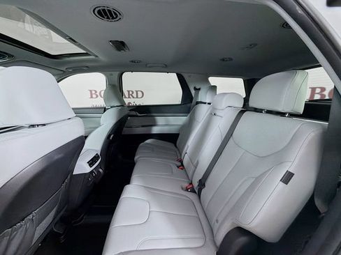 Used 2025 Hyundai Palisade SEL FWD image 29