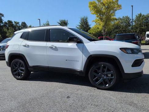 New 2026 Jeep Compass Latitude AWD/4WD image 2