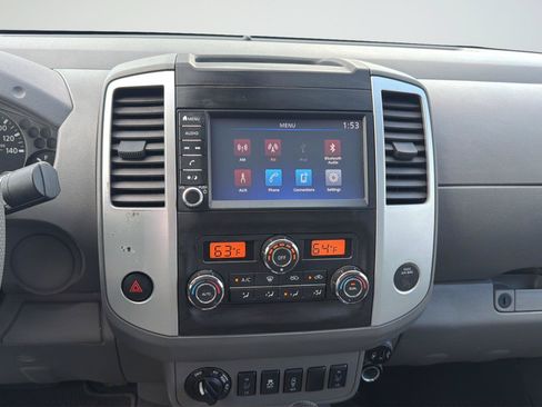 Used 2020 Nissan Frontier SV AWD/4WD image 11