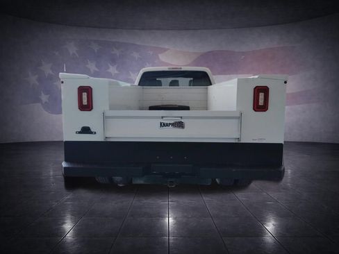Used 2014 Ford F550 4x4 Crew Cab Super Duty image 4