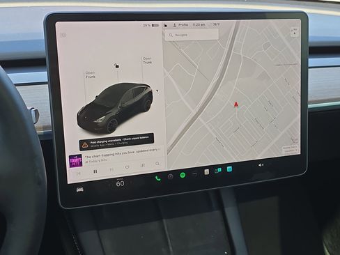 Used 2022 Tesla Model Y Performance image 16