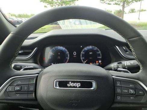 Certified 2024 Jeep Grand Cherokee Altitude AWD/4WD image 19