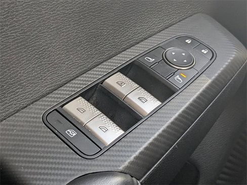 Used 2023 Mitsubishi Outlander ES image 22
