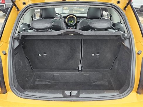 Used 2018 MINI Cooper S image 9