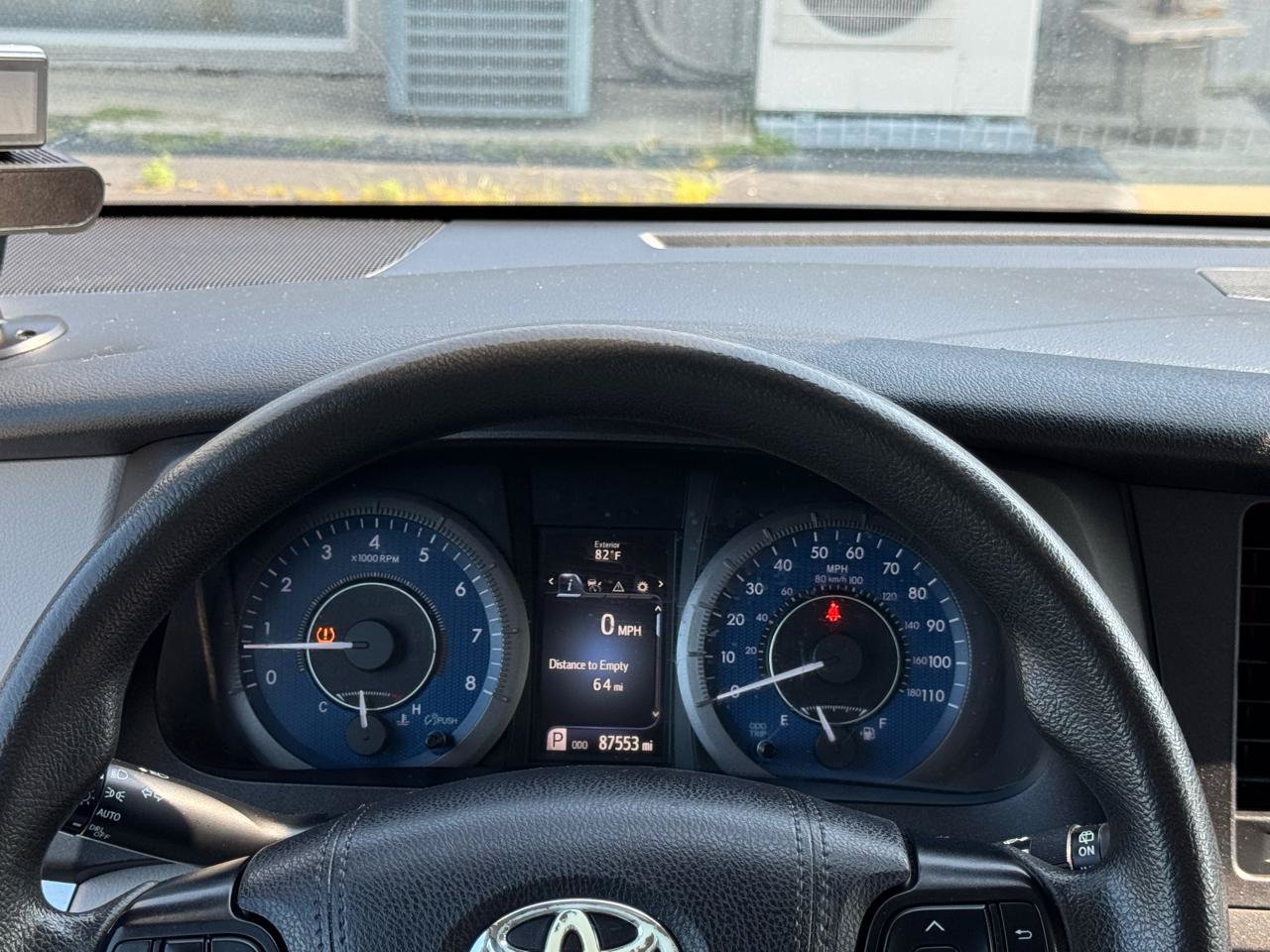 Used 2020 Toyota Sienna L FWD image 19