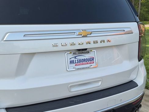 Used 2021 Chevrolet Suburban High Country AWD/4WD image 22
