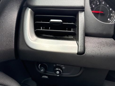 Used 2024 GMC Terrain SLE image 17