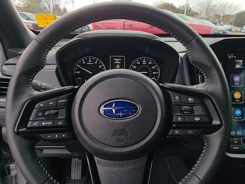 Used 2025 Subaru Forester Premium image 21