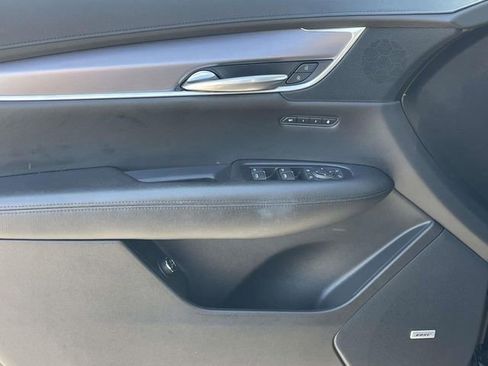 Used 2019 Cadillac XT5 Premium Luxury FWD image 12