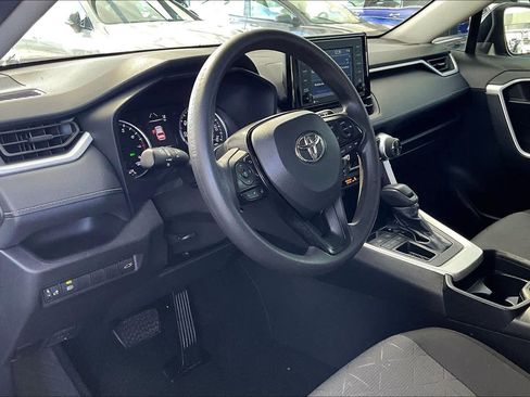 Used 2021 Toyota RAV4 XLE image 18